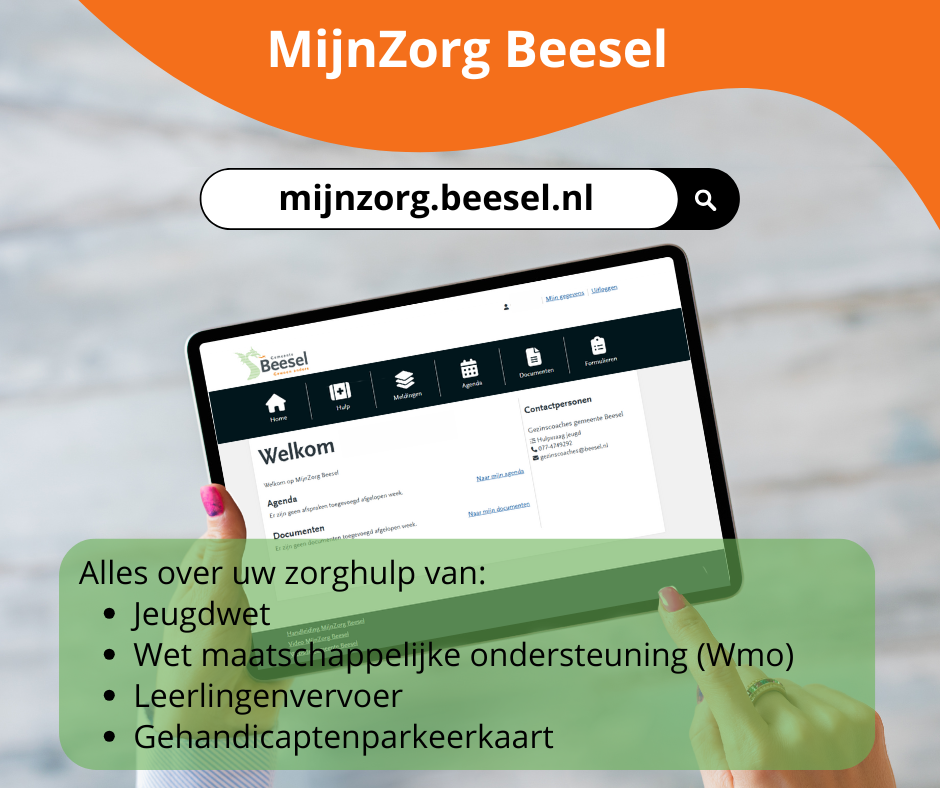 Handen met tablet met de welkomstpagina van cliëntportaal MijnZorg Beesel