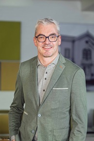 Pasfoto van Lou Cremers