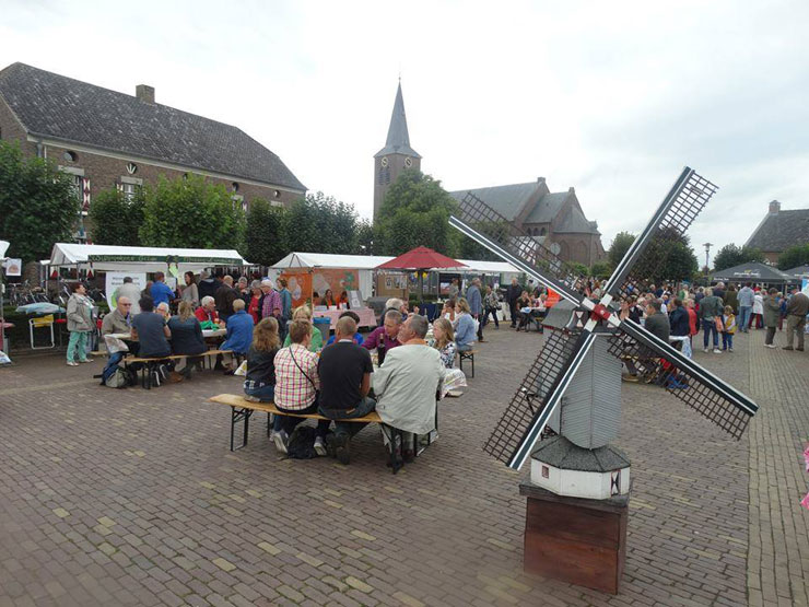 Activiteit in de dorpskern Beesel
